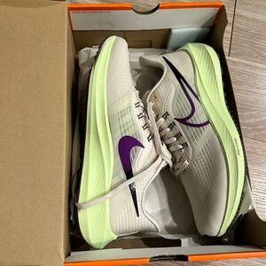 NEW NEW NIKE AIR ZOOM PEGASUS 39